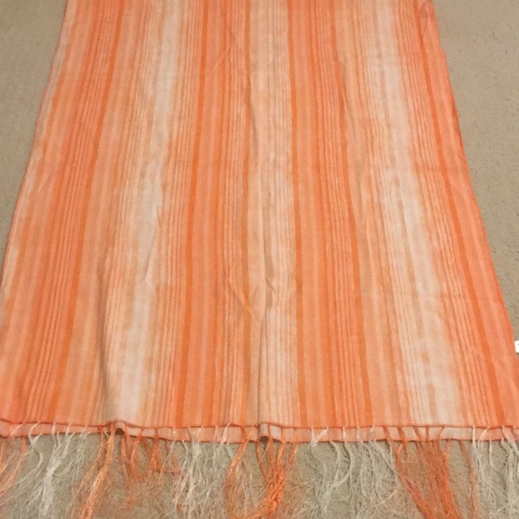 OZSOY Creation Large Shawl - Picture 12 of 13